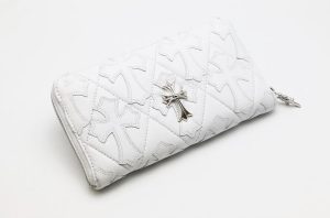 クロム ハーツ 財布 種類