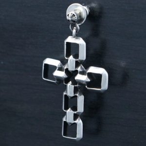クロムハーツ ギャレス・ピュー クロス ドロップピアス