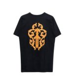 クロムハーツ レッド＆イエロー ヘアリー ダガー Tシャツ